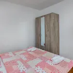Feriehus 1 Bedroom Lovely In