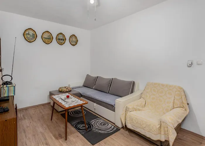 Lovely In With Wifi Holiday home