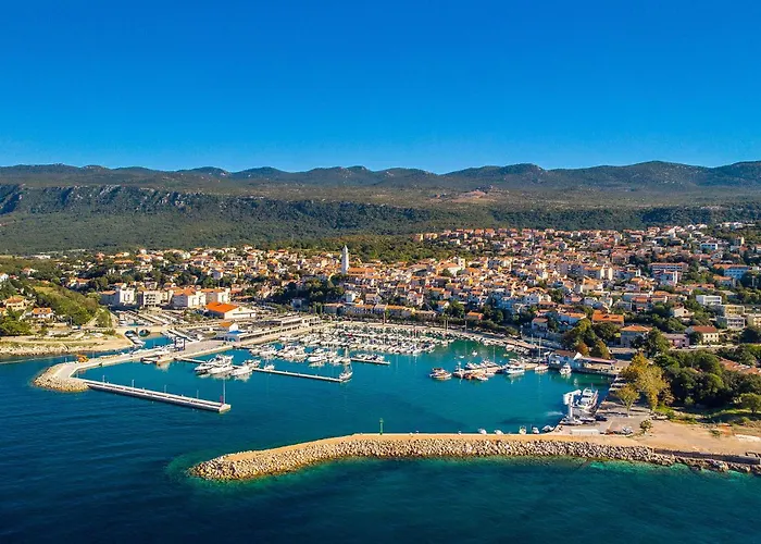 Holiday home Lovely In With Wifi