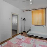 1 Bedroom Lovely In