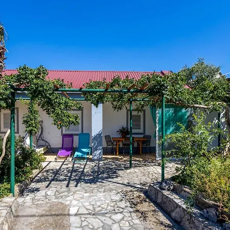 Vakantiehuis 1 Bedroom Cozy In *